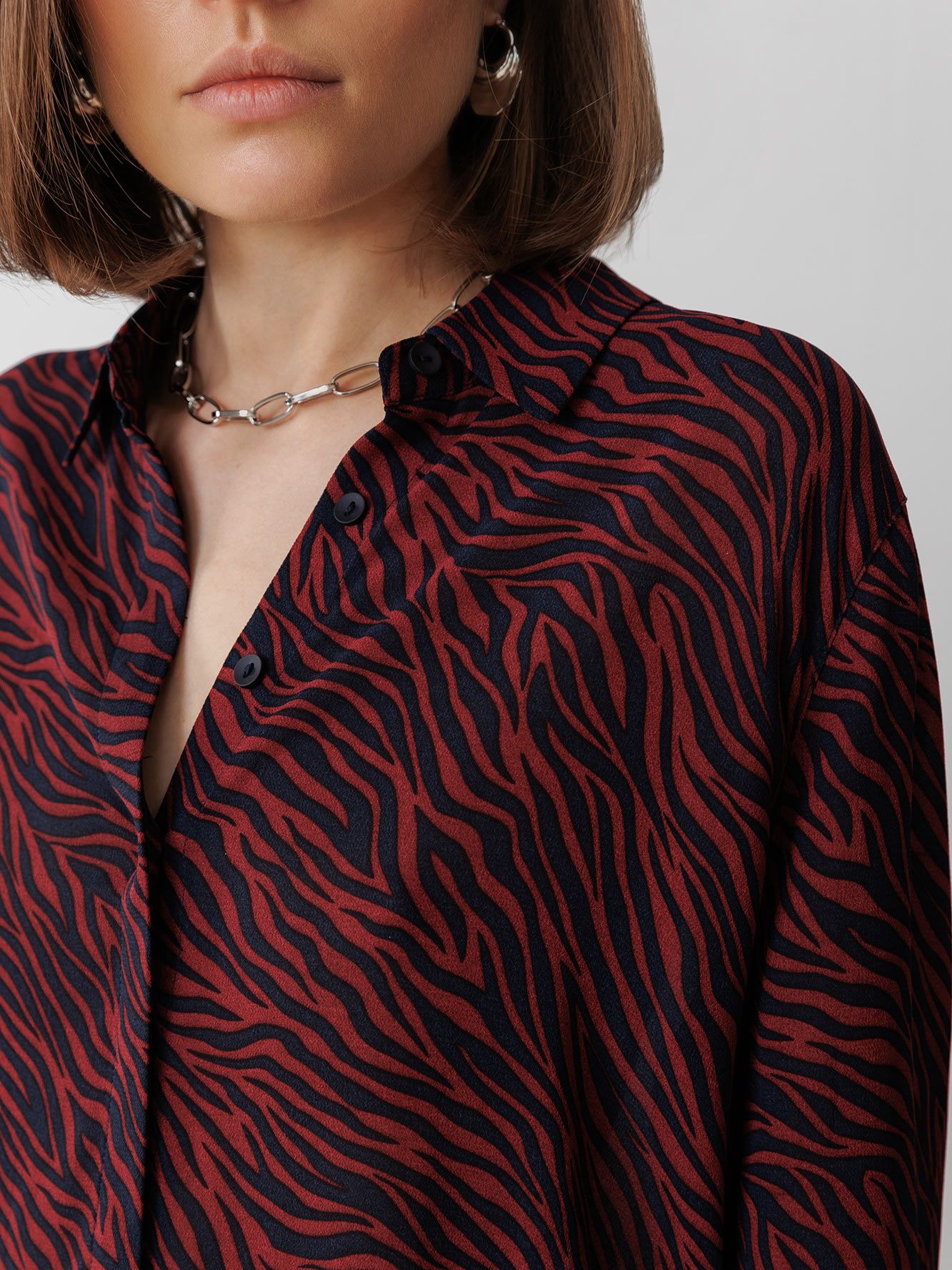 изображение блузка прямого свободного силуэта из вискозы
