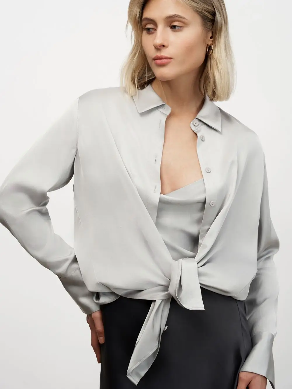 изображение блузка свободного классического силуэта